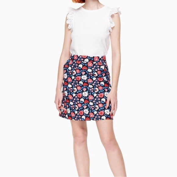 kate spade Dresses & Skirts - Kate Spade Red/Blue Daisy Jacquard Skirt Size 8